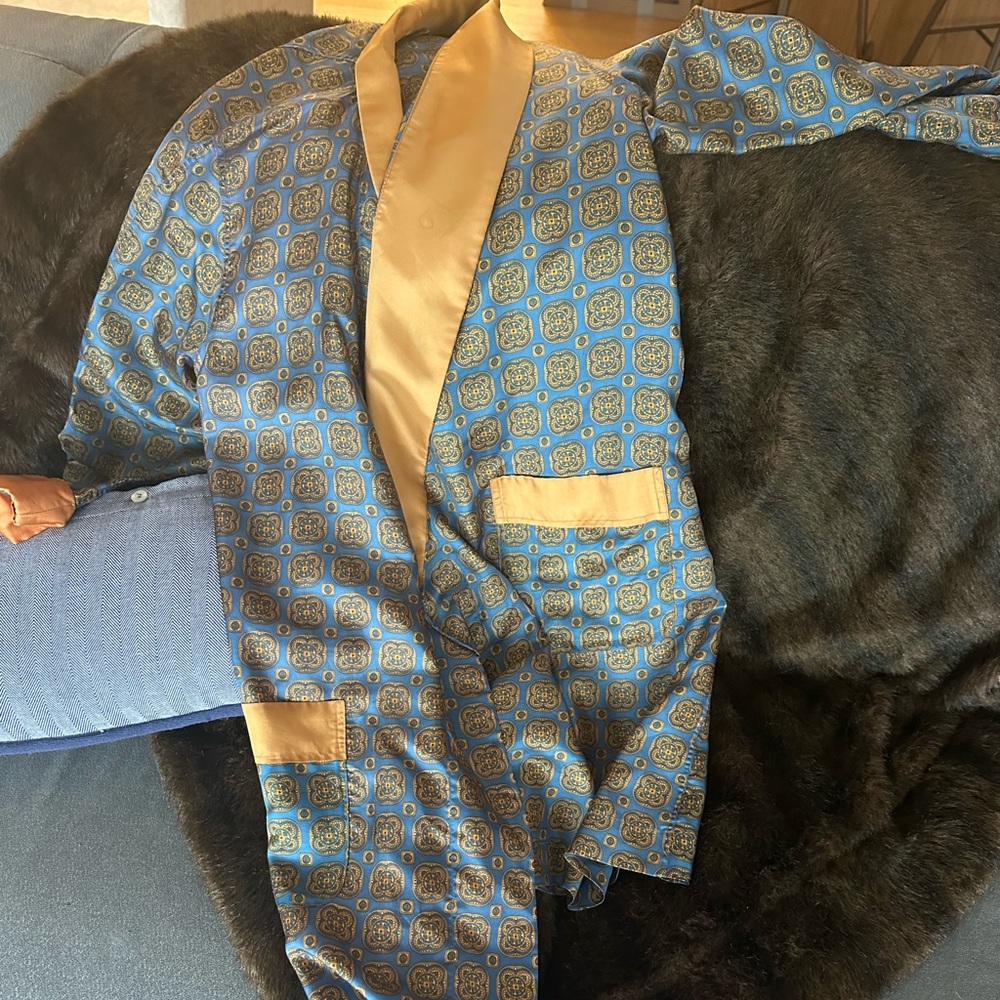 Vintage Blue & Gold Patterned Men's Smoking Jacket
